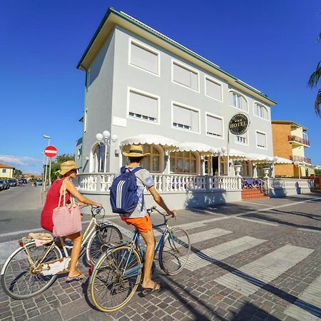 Hg Hotel Il Settebello Marina di Cecina Dış mekan fotoğraf