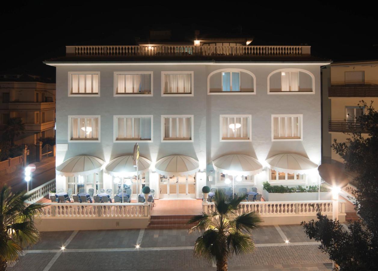 Hg Hotel Il Settebello Marina di Cecina Dış mekan fotoğraf
